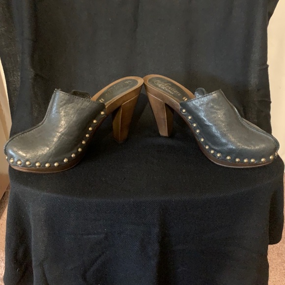 High heeled clogs - Picture 3 of 4